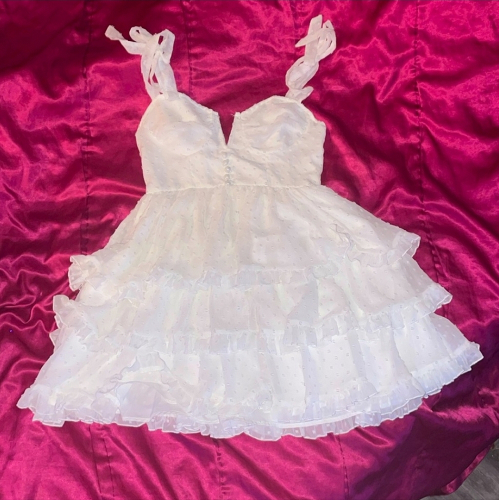 Fashion Nova White Teired Ruffles Swiss Dot Mini Dress W/Tie Straps (S) EUC!